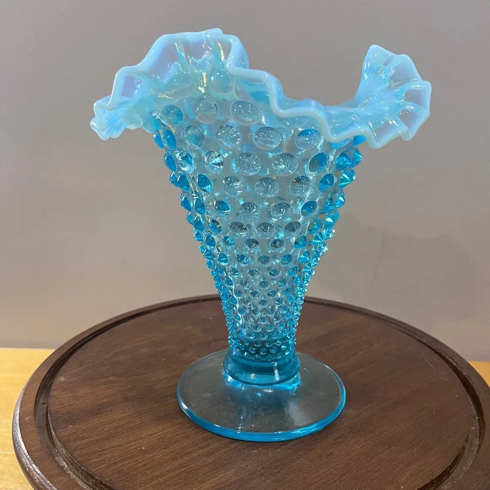 Vtg‎ Fenton Turquoise Blue Opalescent Hobnail Ruffled Trumpet Vase MCM 7.75